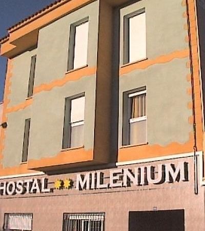 Hostal Milenium Els Monjos Экстерьер фото